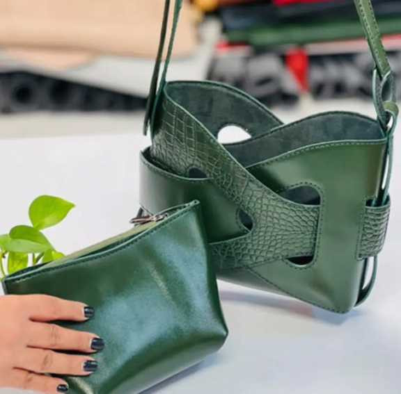 کیف زنانه چرم طبیعی مدل گره۲
