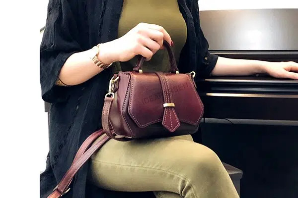 کیف زنانه چرم طبیعی مدل تارا